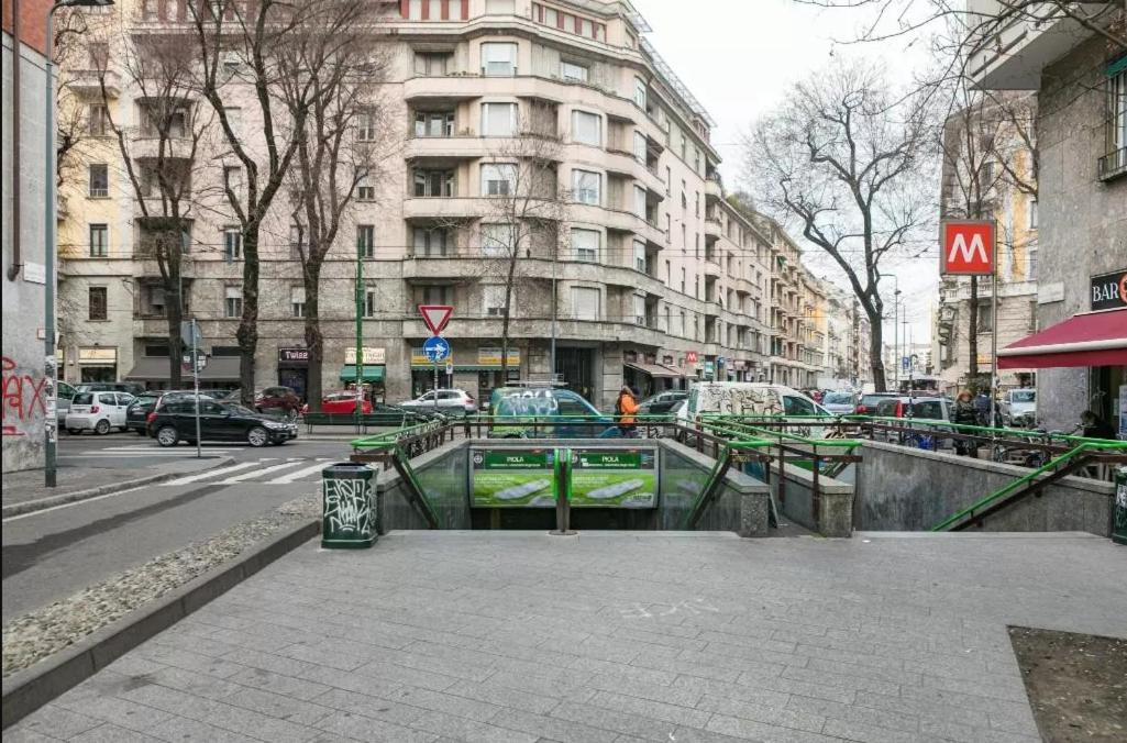 Bilocale Zona Citta' Studi Milão Exterior foto